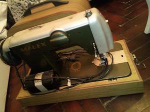 Maquina de coser madex
