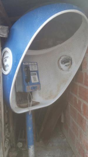 Cabina de telefono antigua