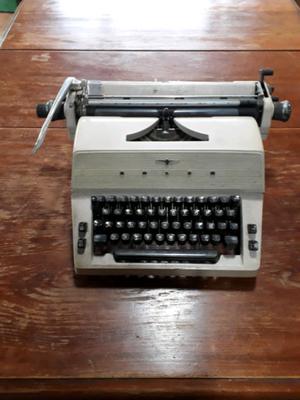 Maquina de escribir Adler