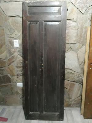 Puerta de madera maciza sin marco