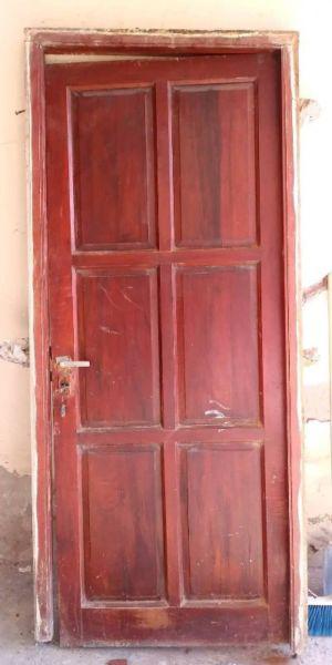 puerta de madera