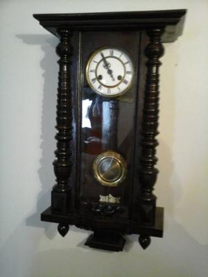 reloj de pendulo antiguo funcionando perfecto