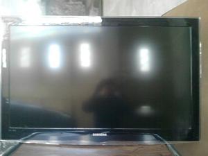 TV LCD SAMSUNG MODELO LN40 PANTALLA ROTA ENCIENDE