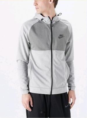 CAMPERA NIKE CON CAPUCHA