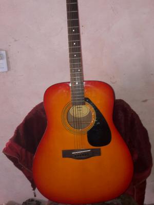 Guitarra acustica YAMAHA 310