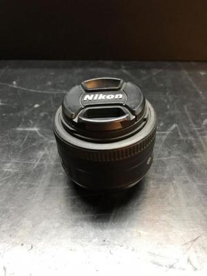 Lente Nikon AF-S 35mm 1.8g Para Repuestos (NO FUNCIONA)