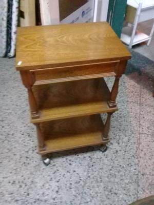 Vendo mesa telefono en roble, excelente estado, consulte por