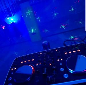 Bandeja DJ + dos bafles