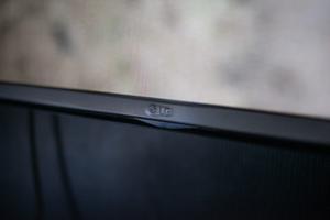 TV - LG 43' - Panel IPS Full HD- HDMI x 2- Control remoto -