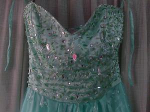 Alquilo vestido de fiesta (se puede modificar)