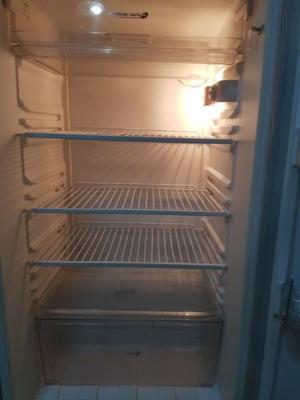 Vendo heladera con freezer gafa