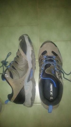 Vendo zapatillas de montaña, están prácticamente NUEVAS