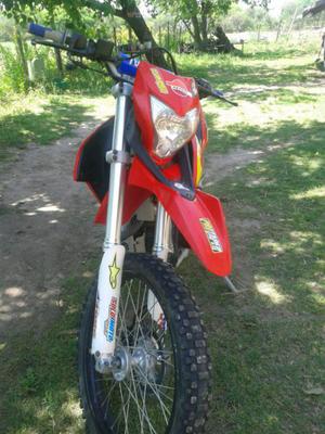 Moto GXR 250