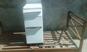 MUEBLE ENLOSADO PARA PONER GARRAFA.VENDO O PERMUTO