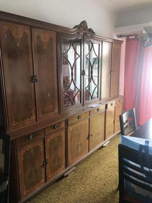 Mueble antiguo aparador