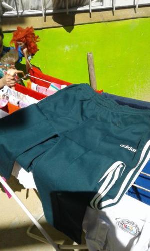 Pantalón largo verde adidas