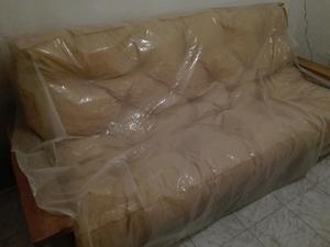 Futon con nada de uso