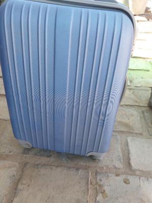 valija azul metalizada