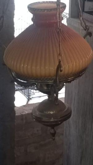 Antigua lámpara colgante de bronce con tulipa