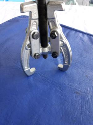 Extractor de 3 patas regulable de 4 pulgadas