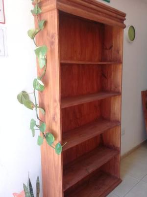 Biblioteca madera pino