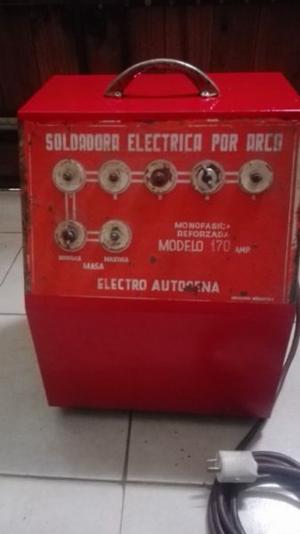 SOLDADORA ELECTRICA POR ARCO