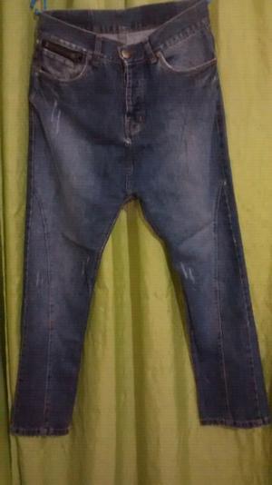 Pantalón de jeans caido talle 40