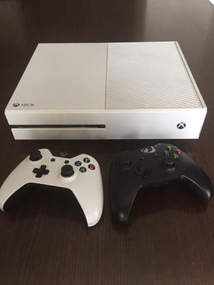 Xbox one Edición Limitada + 2 joystick y 8 juegos