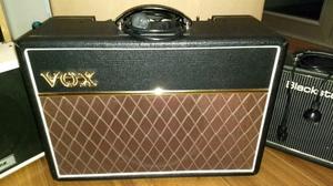 Amplificador valvular VOX AC10C1 impecable