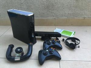 Xbox 360, kinect, 2 joysticks, volante, micrófono y kit de