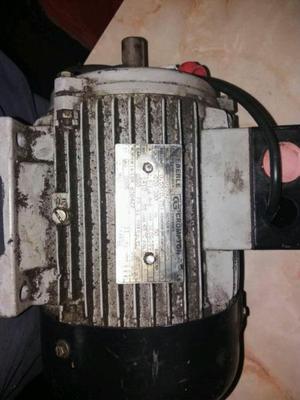 Motor trifásico 3/4 hp