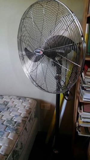 VENDO VENTILADOR DE PIE NUEVO!!!