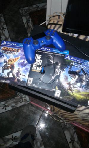 Vendo play 4 con un joystick y 3 juegos+monitor