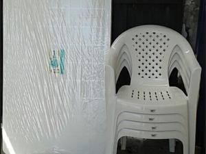 4 sillones plásticos + mesa rect. Rosario envío gratis!