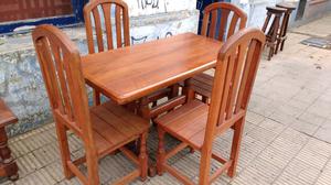 Juego comedor de algarrobo