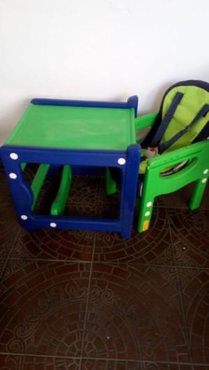 VENDO SILLA DE BEBE PARA COMER (SE TRANSFORMA EN MESITA Y