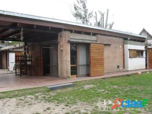 Casa en Venta Villa Elisa calle 131 e/ 417 y 418