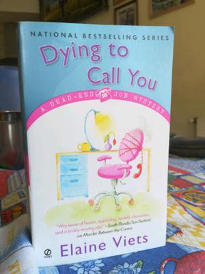 Dying to Call You - Elaine Viets