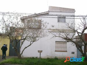 "OPORTUNIDAD" Propiedad en block 3 Departamendos de 3 Amb. 2