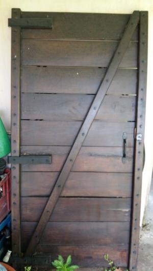 1 puerta madera de entrada