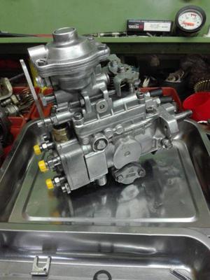 BOMBA inyectora diesel de Mercedes-Benz 310,320 motor maxion