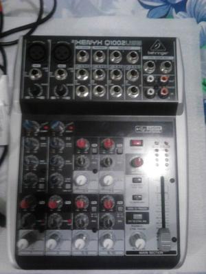 Consola Behringer xenyx q usb