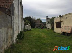 Lote 430m2 a metros de Av. Contitucion con casa 50m2.