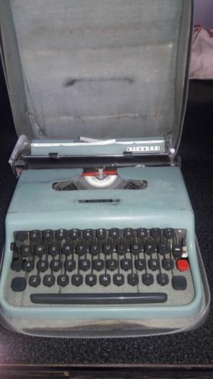 Maquina de escribir OLIVETTI Lettera 22