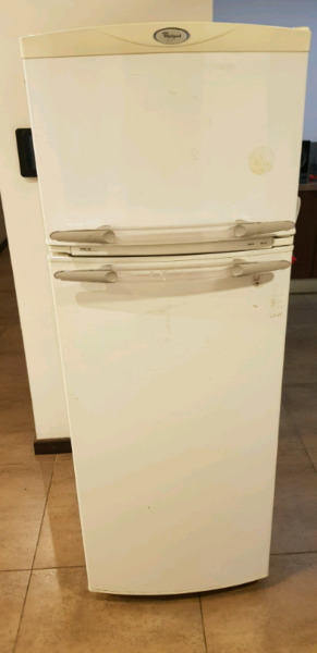 Vendo heladera whirlpool con freezer