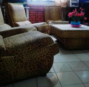 Vendo livings de 6piezas animal print