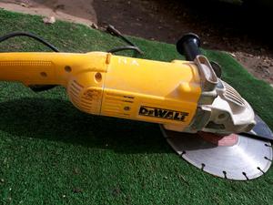 AMOLADORA DEWALT DWE490