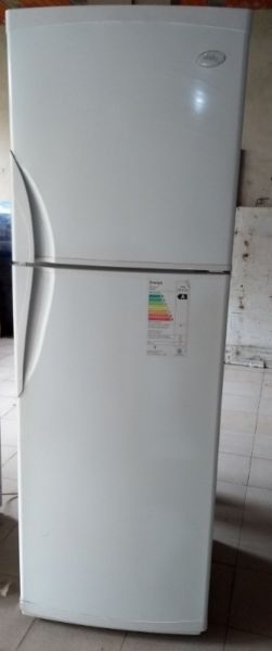 Heladera con freezer Gafa – 337 litros