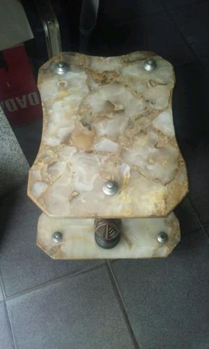Mesa de marmol antigua en exelente estado