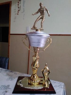 trofeo de 55 cm de alto para futbol o varios deportes